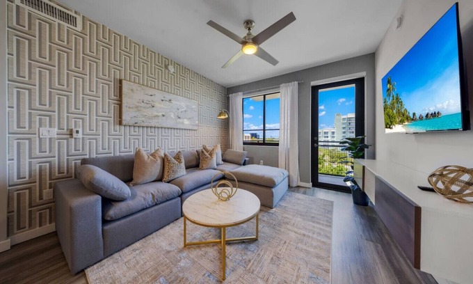 Downtown Fort Lauderdale Apartment | Casa Palmera in DTWN 3 Min From Las Olas