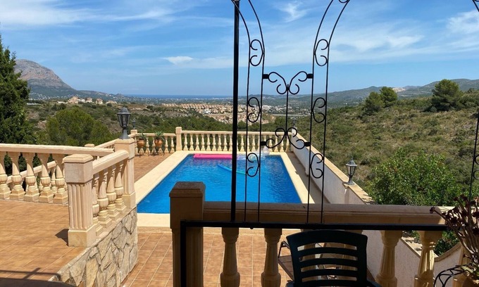 Gata de Gorgos Villa | Casa Pedro, lovely detached villa with private pool on the Costa Blanca