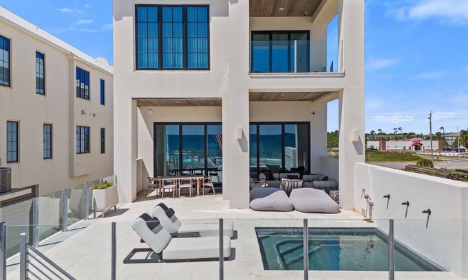 Ono Island House | Casa Playa at Eleanor Beach - Stunning 5BR Beachfront Home w/Private Pool