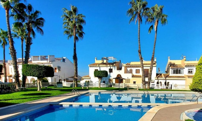 Rojales Apartment | Casa Prins 2-bed apartment with stunning views