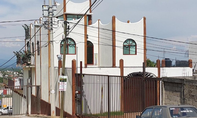 Cuernavaca House | CASA PRIVADA CON ALBERCA VOLADA