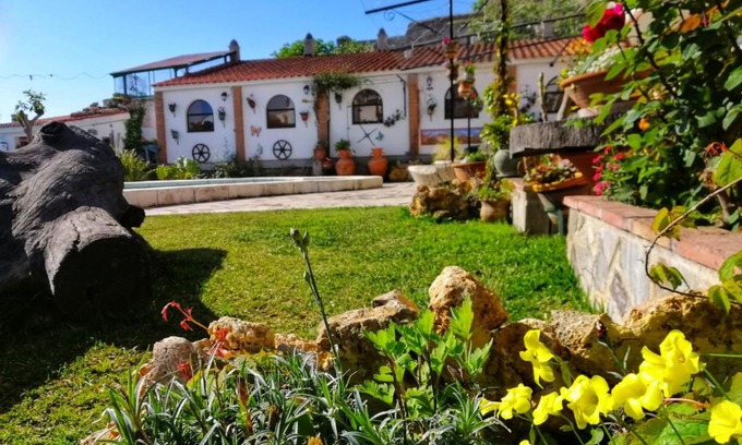 Alozaina Bed & Breakfast | Casa Proyecto Pepe Bravo