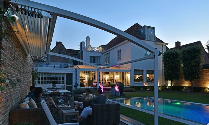 Historical Center Bruges Bed & Breakfast | Casa Romantico