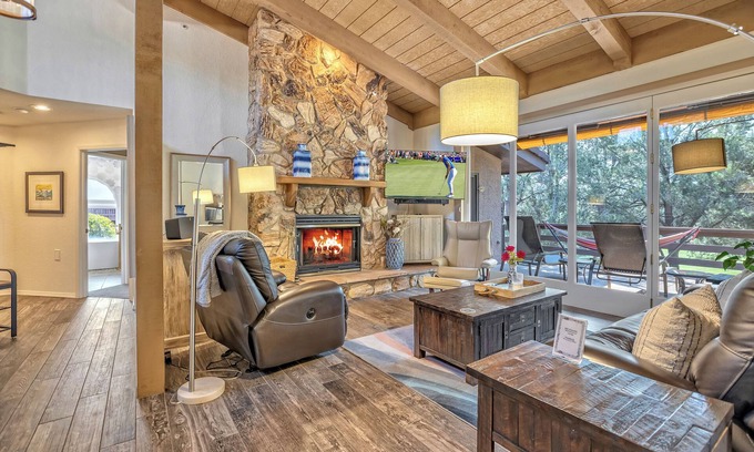 Oak Creek House | Casa Rosa in Canyon Mesa Country Club-Sparkling Clean - Golf/Tennis/Pool/Hot Tub