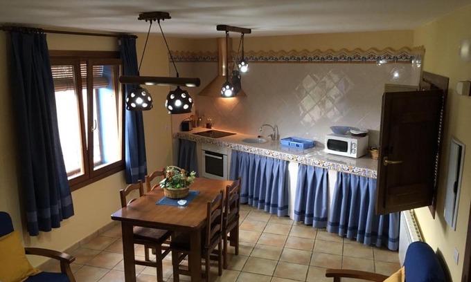 Ibdes House | Casa Rural Del Antiguo Hojalatero