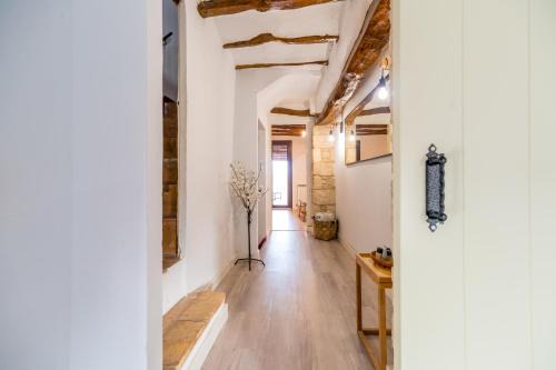 Almatret Apartment | Casa Rural Encantadora