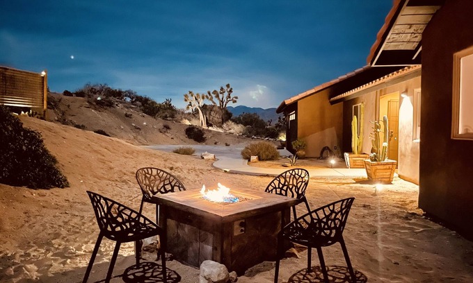 Yucca Valley House | Casa Rustik- 360 View +Spa +Sauna +Modern Rustic