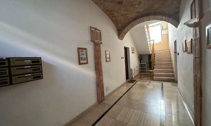 Terni Apartment | Casa Susanna - delizioso piano terra, centralissimo, superservito, tranquillo, appena fuori ZTL parcheggio libero