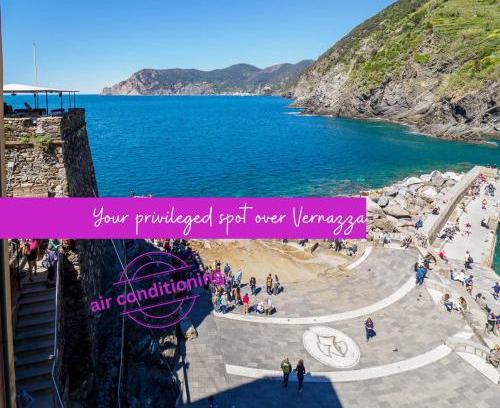 Vernazza Apartment | Casa Teresa with AC and Balcony