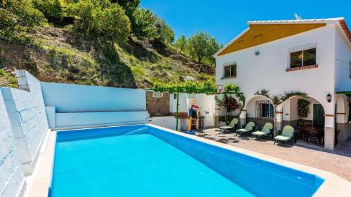 Alozaina House | Casa Victoria Alozaina by Ruralidays