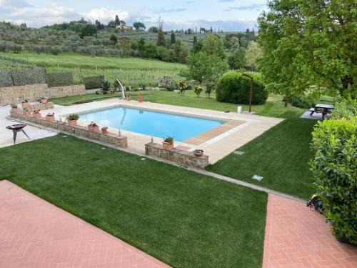 Ciggiano Villa | Casale Irina by VacaVilla