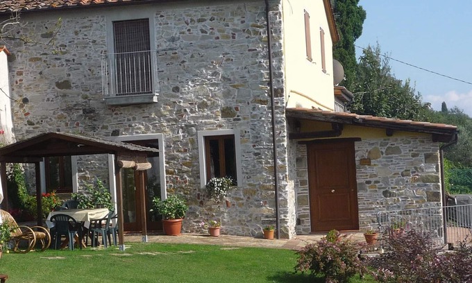 Villabuona Apartment | Casale Lavinia - country house with swimming pool and magnificent oversight wifi