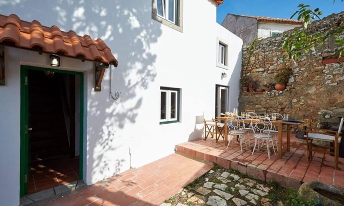Azoia Cottage | Casalinho Macieira/Sintra by Portugal Portfolio