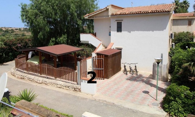 Ragusa House | casavacanzekastalia 4 "La Relax" Sea, Sand, Holiday Village, Art, Culture..
