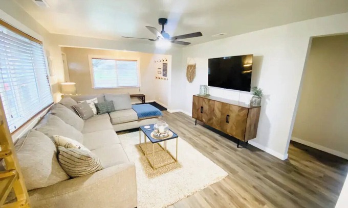 Cascade House | Cascade Basecamp: close to fun!