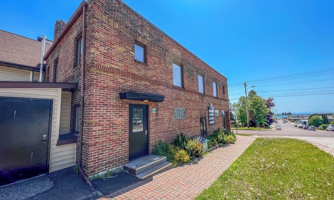 Grand Marais Condo | Cascade Cornerstone West
