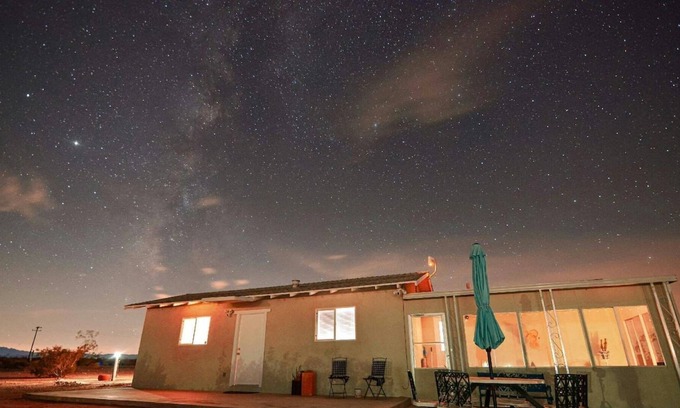 Twentynine Palms Cabin | Casita Verde - Secluded Desert Getaway | Night Skies
