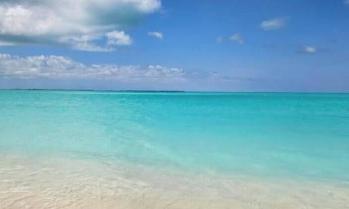 Treasure Cay Villa | Castaway Cove Beach Villa