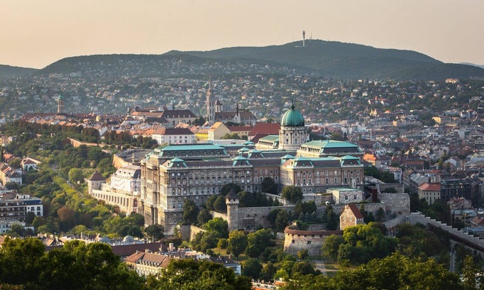 Palace District Apartment | Castle district apartman, next fisherman's bastion, and the historical places.