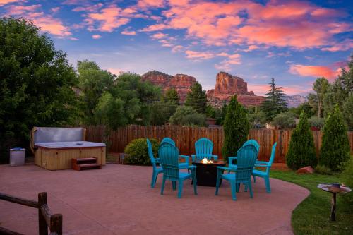 Oak Creek House | Castle Rock Views Sedona Retreat with Hot Tub!