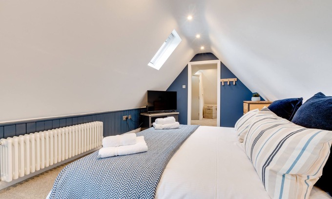 Bamburgh Cottage | Castle View - sleeps 16 guests in 8 bedrooms