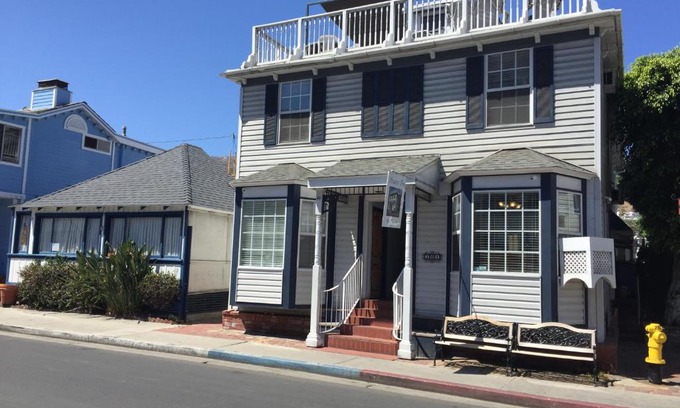 Avalon Hotel | Catalina Island Seacrest Inn