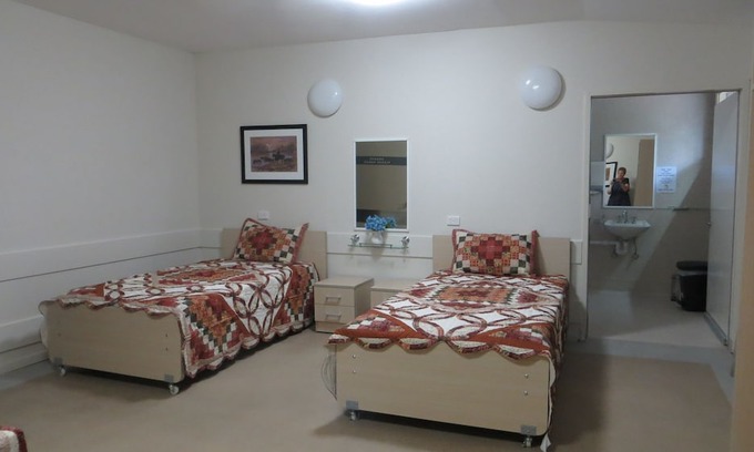 Rathmines Resort | CATALINA LAKEFRONT RETREAT Large group accommodation 2wings Pelican & Kookaburra