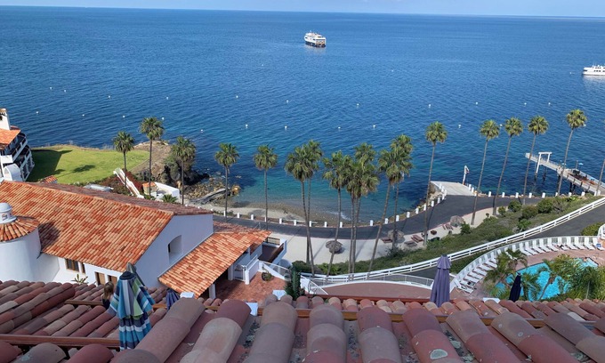 Avalon Condo | Catalina Private Paradise in Hamilton Cove
