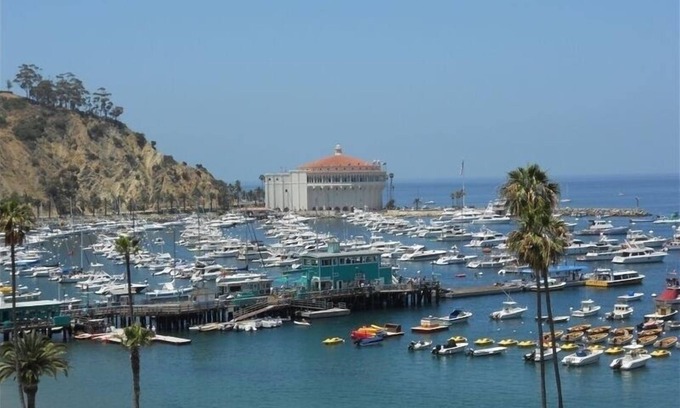 Avalon Villa | Catalina's Premier Bay View Vacation Home