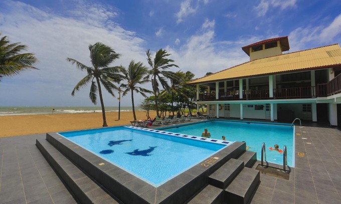 Negombo Hotel | Catamaran Beach Hotel