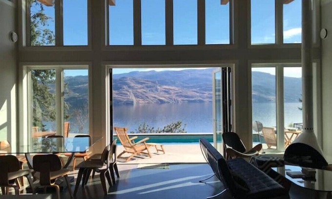 Central Okanagan House | Catbird House, Waterfront Okanagan Lake Peachland