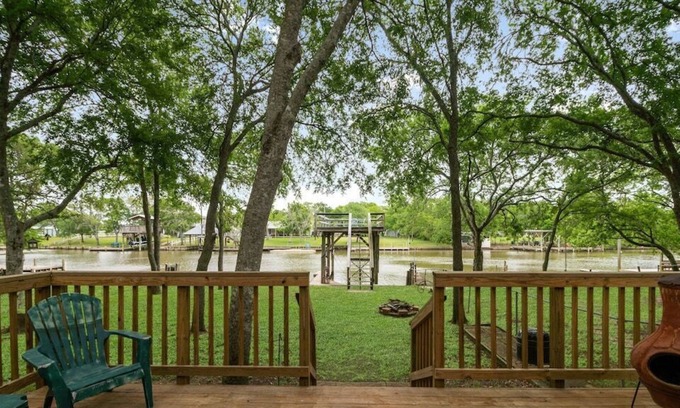 Cedar Lane House | Catch N Relax on Caney Creek