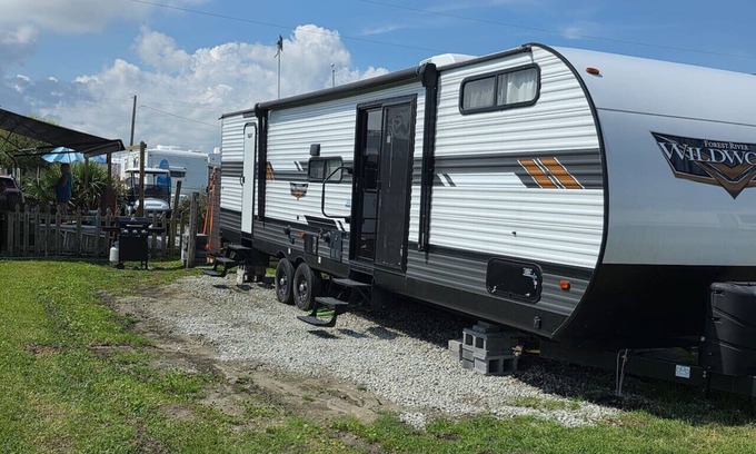 Rogers Bay House | Catchin` Rays Camper NTB