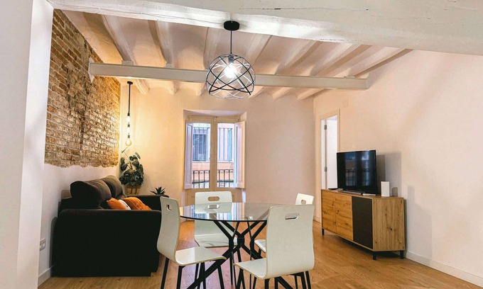 Old Town Apartment | Cavallers by Unik Vacation