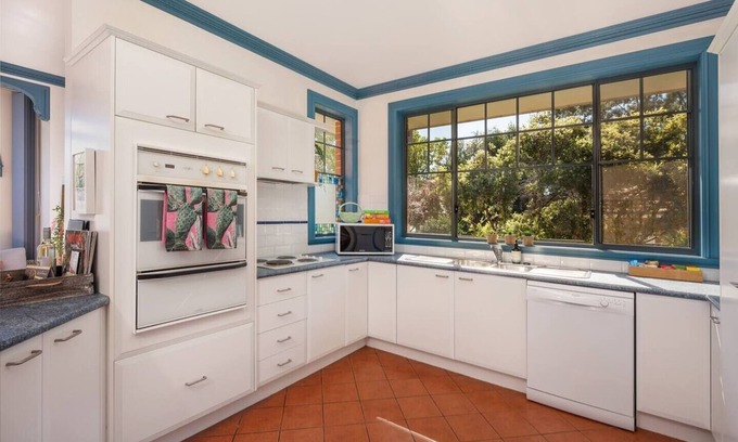 Central Mudgee Cottage | Cavalo Explore Wine Country from this Family Stay