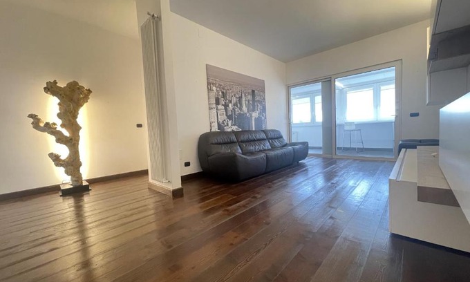 Bari City Centre Apartment | CconfortHotels Appartamento SkyLine