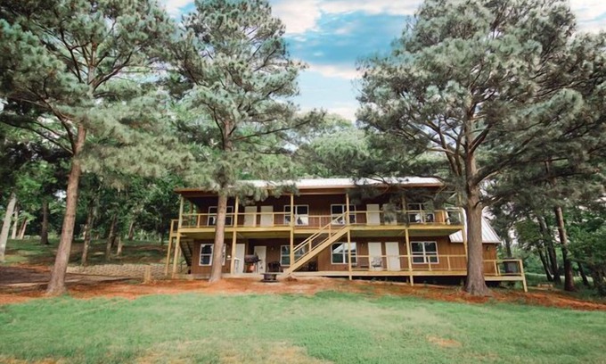 Athens Cabin | Cedar Cove Ranch and Resort - The Lakeview Lodge