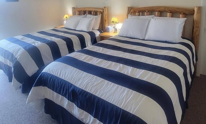 Weirs Beach Condo | Cedar Lodge 311A- Hotel Style Unit