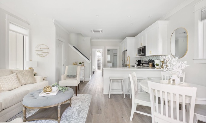 Downtown Wilmington Apartment | Celebration @ The Cove Riverwalk Villas