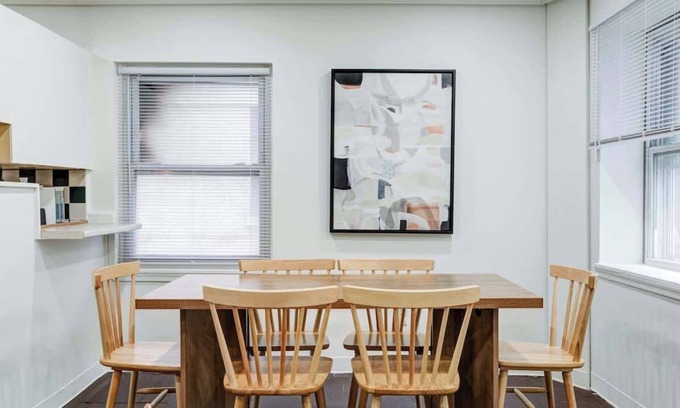 Midtown Village Apartment | Center City Gem - 4BR Near Rittenhouse & Old City