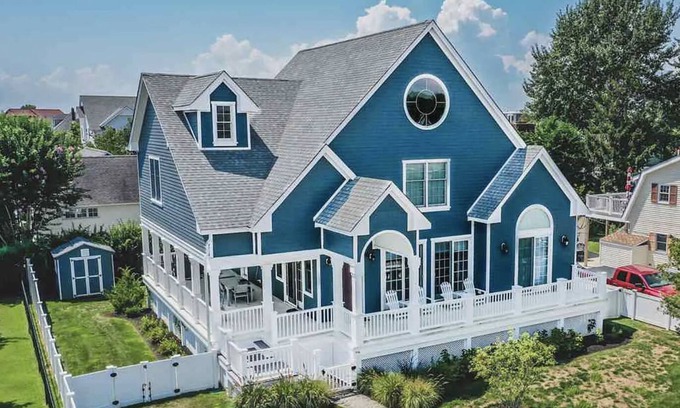 Cape May House | Center of town, 4 ensuite bedrooms, magical Cape May memories start here.
