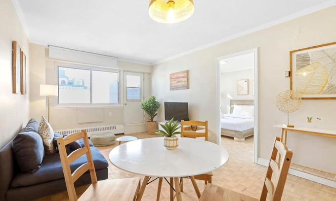 Downtown Montreal Apartment | Central 1bedroom apartment