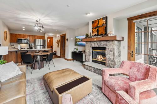 Breckenridge House | Central Breck Stay Shared Hot Tub plus Ski Access