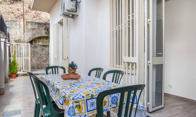 Giardini Naxos Apartment | Central bright flat with terrace in Giardini Naxos