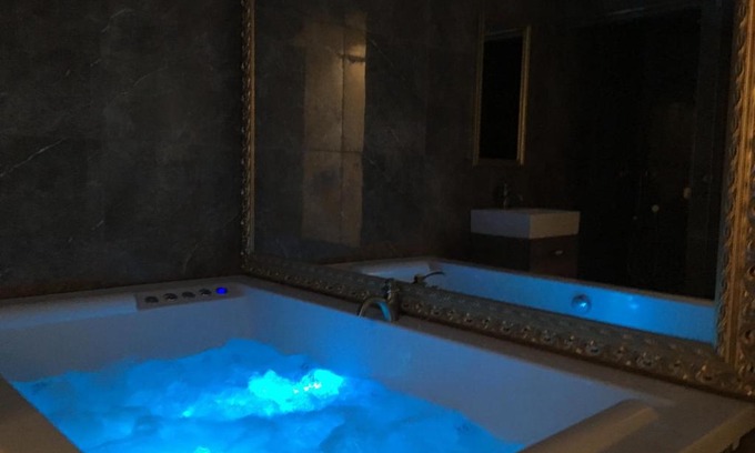 Zemun Apartment | Central Business Apartments Jacuzzi