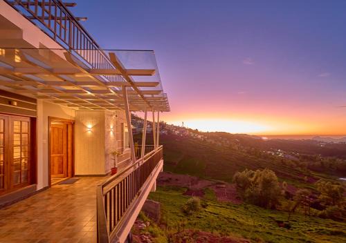 Wellington House | Central Homestay Ooty by VOYE HOMES Family-Friendly Budget Stay with Valley And Mountain Views