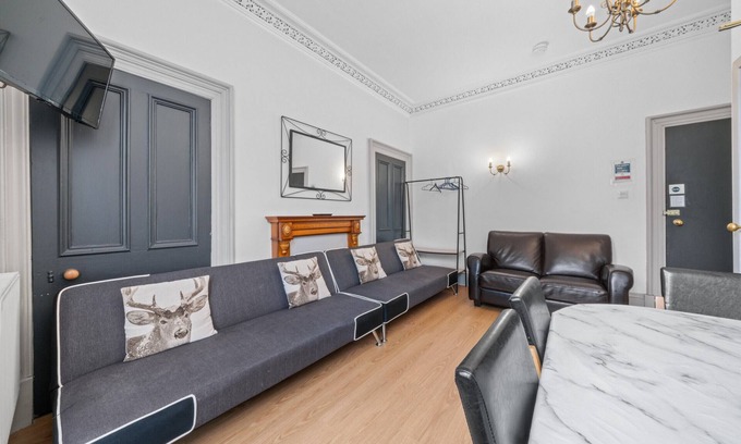 Inverness City Centre Apartment | Central Inverness Hideaway - 2 Bedroom Flat