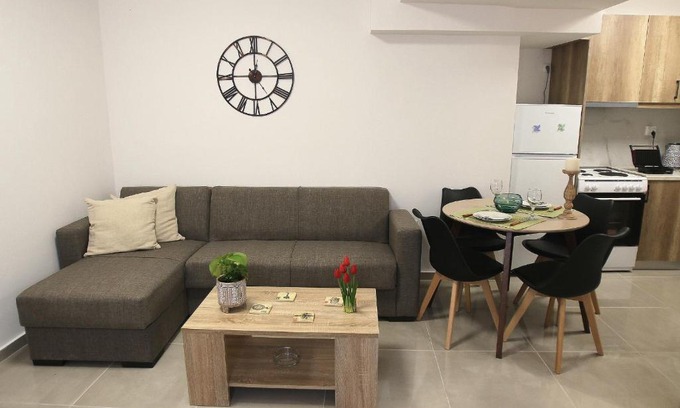 Chios Apartment | Central Luxury Flat 2
