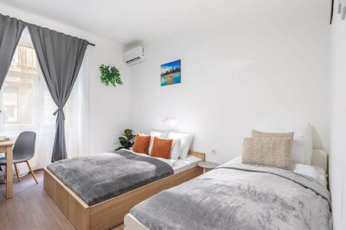 Nepszinhaz negyed Apartment | Central NEW Studio - Simple Stay