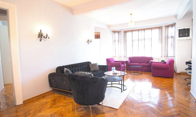 Osmanbey Apartment | Central Osman bey 2bedr apart with balcony